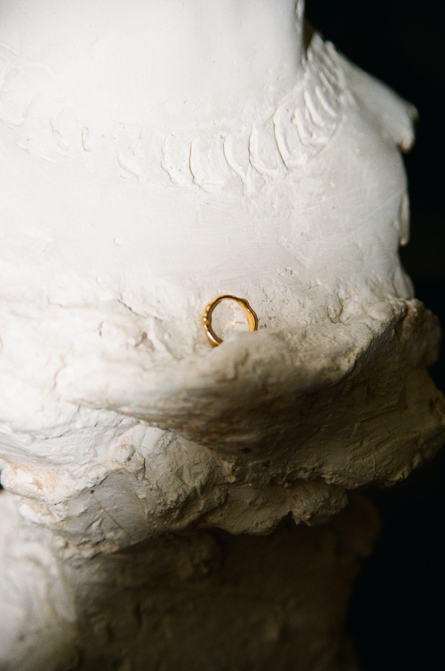 Panyanka Ring Gold, Back Side