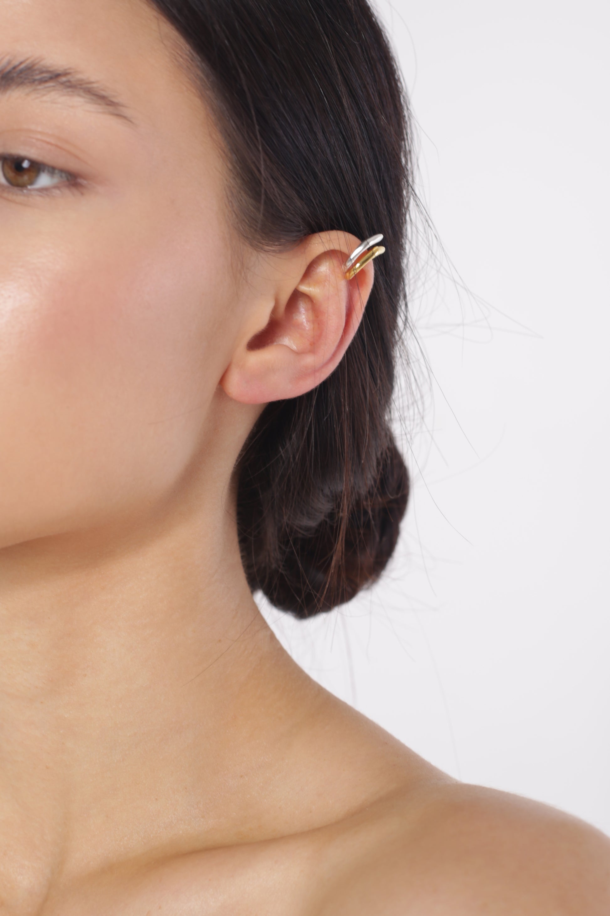 Lūna Cuff Gold, Front Side Close-Up